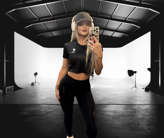 Performance Crop Top – Jet Black