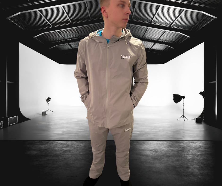 Tiny Wins Lightweight Performance Jacket – Grey